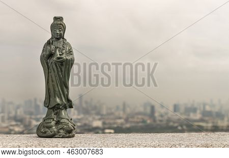 Figurine Of Green Guan Yin Bodhisattva Or Quan Yin Buddha Statue (goddess Of Mercy) With City View B