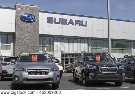 Indianapolis - Circa October 2022: Used Car Display At A Subaru Car Dealership. With Supply Issues, 