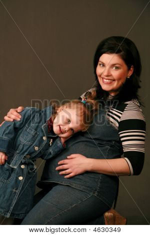 Мать и дочь улыбка