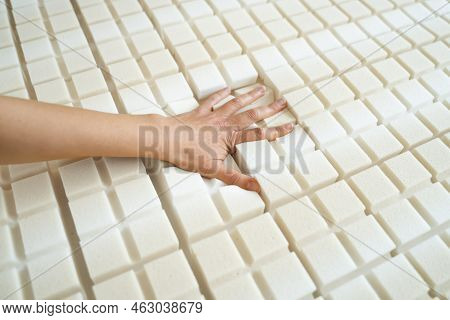 Hand Testing Orthopedic Memory Foam Core Mattress