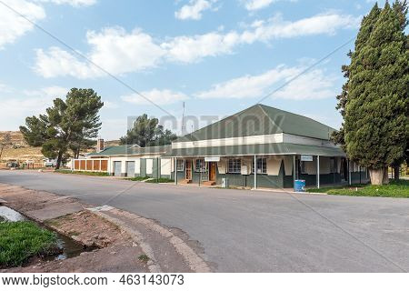 Loxton, South Africa - Sep 2, 2022: A Street Scene, With A Liquor Store, In Loxton In The Northern C