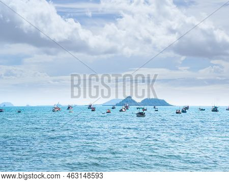 Blue Sea And Bue Sky Background,ocean At Coast Free Space,texture Surface Water,crear Water Backdrop