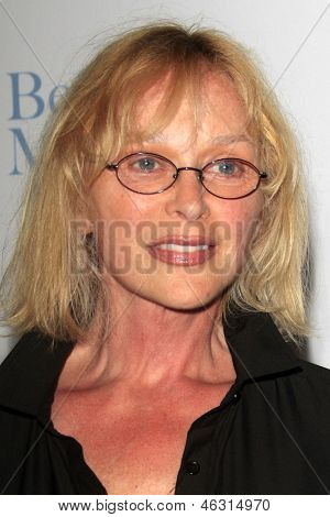 LOS ANGELES - 21 mei: Sybil Danning arrvies op de LA première van 'Voordat Midnight' bij de directeur 