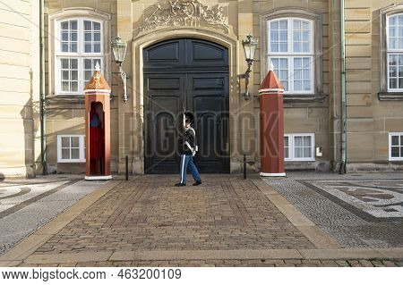 Copenhagen, Denmark. October 2022. A Guard In Front Of The Christian Viii's Palace (levetzau's Palac
