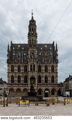 Oudenaarde, East Flanders Region -  Belgium - 07 11 2021 Facade Of The Gothic Town Hall