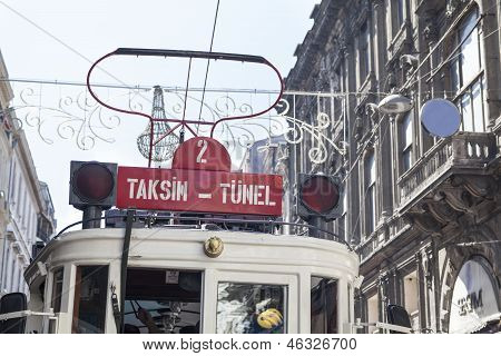 Tram nostalgico In Istanbul, Turchia.