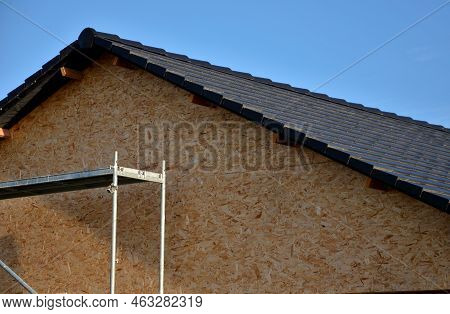 The Trusses Are Made From High-quality, Strength-graded Lumber And Connected By Steel Buttplates Wit