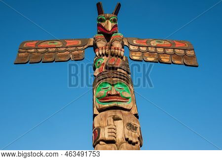 Totem Pole In Duncan's Tourism Slogan Is The City Of Totems. The City Has 80 Totem Poles Around The 