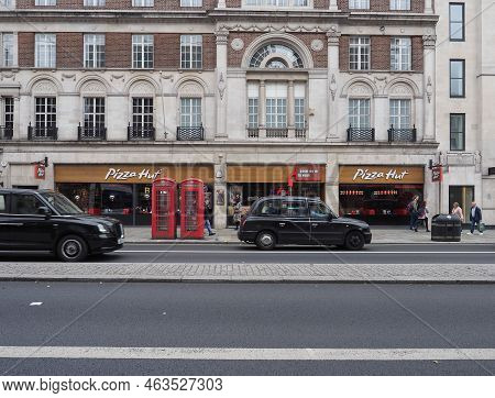Pizza Hut Shopfront In London