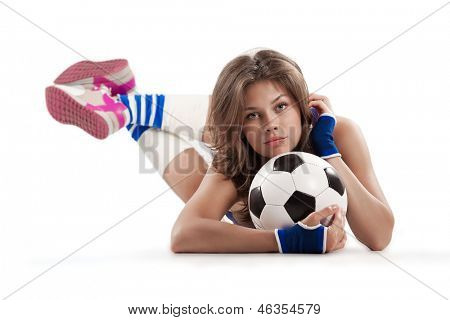 Sexy Mädchen Fitness mit Fußball zu tun, over white background