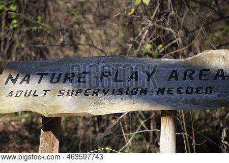 Red River National Wildlife Refuge, Louisiana/usa  - December 11 2021: Wooden Sign Marking The Natur