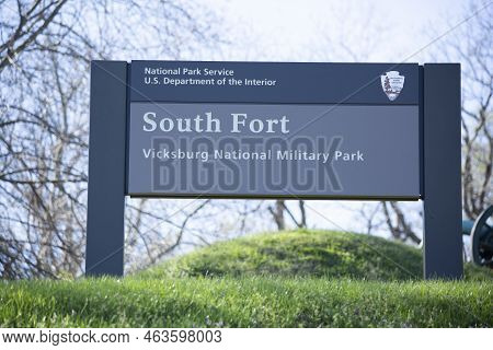 South Fort, Vicksburg National Military Park, Mississippi/usa - March 03 2018: Department Of Interio