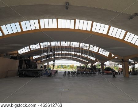 Tettoia Nervi In Piazza Lucio Dalla In Bologna