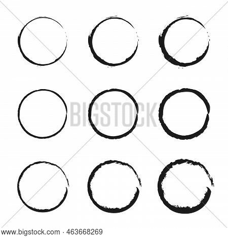 Hand Drawn Circles Sketch. Vector Grunge Round Shapes. Simple Hand Drawn Circle. Bubble Proet Vector