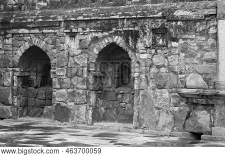 Mughal Architecture Inside Lodhi Gardens, Delhi, India, Beautiful Architecture Inside The The Three-