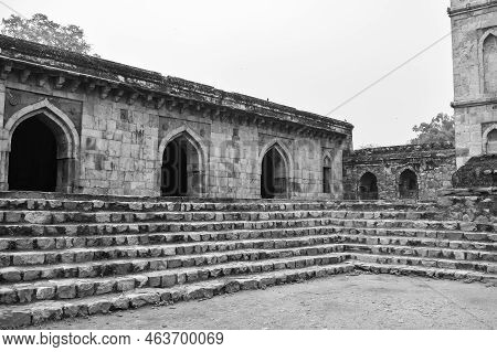 Mughal Architecture Inside Lodhi Gardens, Delhi, India, Beautiful Architecture Inside The The Three-