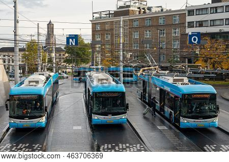 Arnhem, Province Gelderland, The Netherlands, 15.10.2022, Central Station Of Arnhem, View Of Trolley