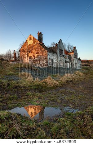 заброшенный паб