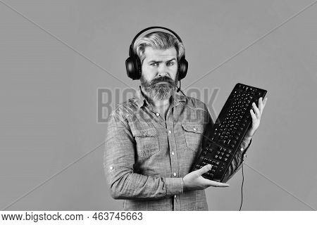 Call Center And Customer Service Help Desk. Gamer Playing Computer Game. Digital Music Creation. Bea
