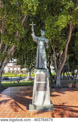Los Angeles, Usa - May 3, 2019: Statue Dedicated To Father Junipero Serra In Downtown Los Angeles, C