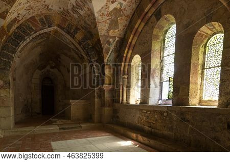 Gargilesse-dampierre, France - June 14, 2022: Frescos In The Crypte Of The Notre-dame In The Small V