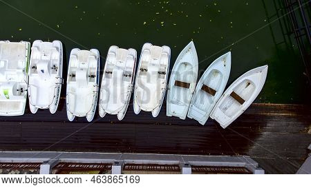 Russia, Stavropol Territory, Zheleznovodsk, September 10, 2022, Resort Lake In Zheleznovodsk, Founta