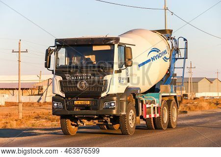 Atyrau, Kazakhstan - October 17, 2022: Concrete Mixer Truck Shacman H3000s In The City Street During