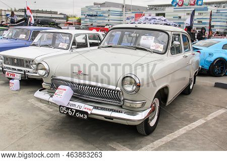 Chelyabinsk, Russia - June 2, 2018: Classic Soviet Luxury Car Gaz-21 Volga Presented At The Ural Mot