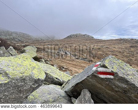 Mountaineering Signposts And Markings In The Mountainous Area Of The Alpine St. Gotthard Pass (gotth