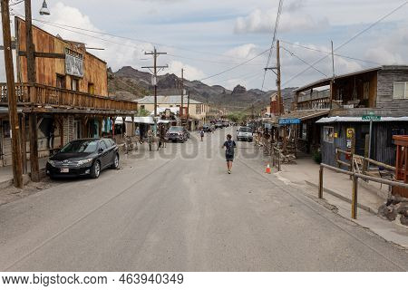 Oatman, Arizona, The United States, 09-10-2022: Oatman Is A Small Touristic Village In The Black Mou