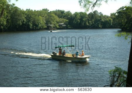 Rio Boat
