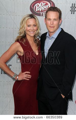 LOS ANGELES - JUN 7:  Cynthia Daniel, Cole Hauser at the Spike TV's 