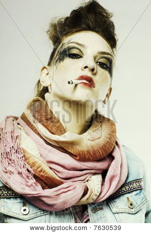 Glam Punk Girl kouření