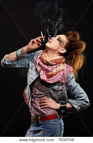 Glam Punk Girl kouření