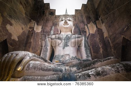 Phra Ajana At Wat Si Chum, Sukhothai Historical Park