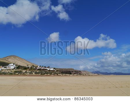 The vast sandy beaches of Fuerteventura