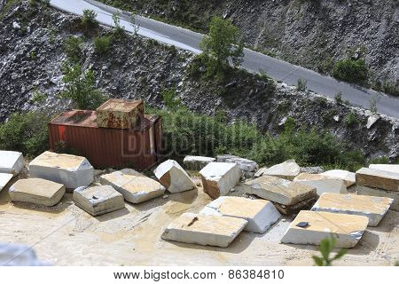 Marble Cave Mountain