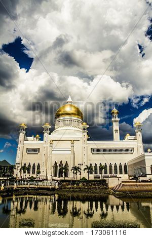 Sultan Omar Ali Saifuddin Mosque