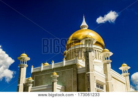 Sultan Omar Ali Saifuddin Mosque