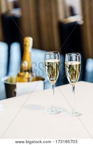 champagne glasses