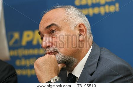 Varujan Vosganian