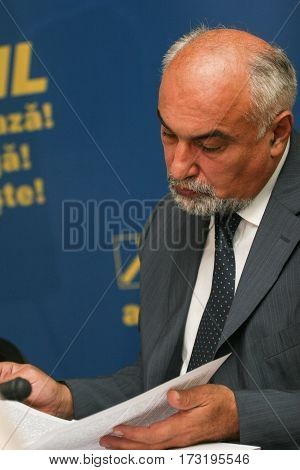 Varujan Vosganian