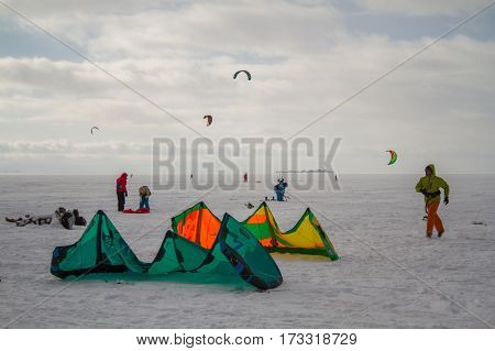 St. Petersburg, Sestroretsk -26.02.2017: Residents vacationing families, doing active winter sports