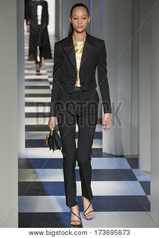 Oscar De La Renta - Fall 2017 Collection