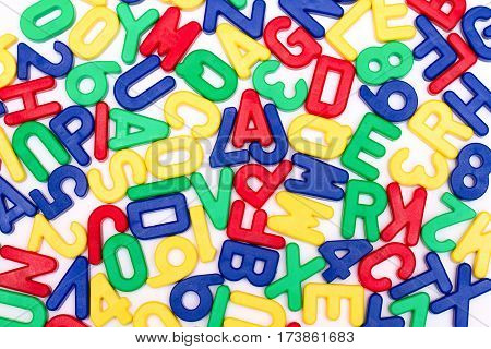 Detailed plasticl etters on a püre white background
