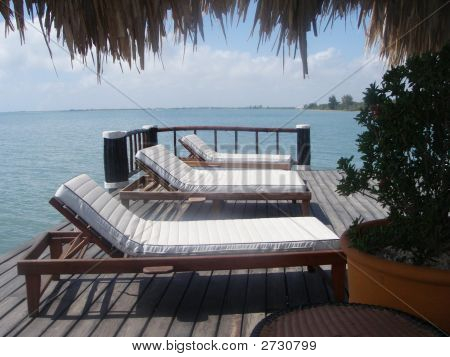 3 Rantatuolit, Dock