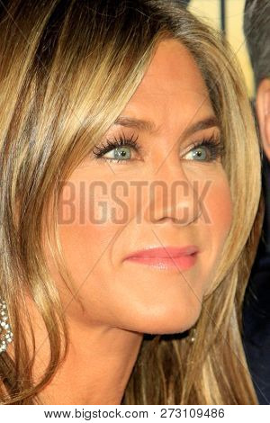 LOS ANGELES - DEC 6:  Jennifer Aniston at the 