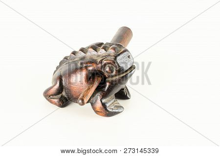 Typical Vintage Oriental Wooden Frog Musical Instrument Souvenir