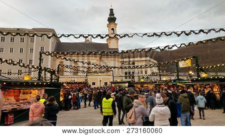 Salzburg, Austria - December 11, 2017: Christmas Market At Residenzplatz Square Close To Salzburg Ca