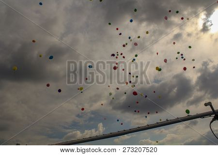 Cloud Sky Low Angle View Balloon Mid-air Nature Celebration No People Flying Day Outdoors Freedom La